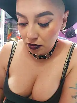 Snapshot of TamySweetness chatting on 1, 3, 2025 TamySweetness online show from 1, 3, 2025