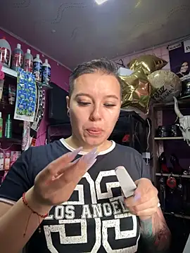 Snapshot of TamySweetness chatting on 19, 9, 2025 TamySweetness online show from 19, 9, 2025
