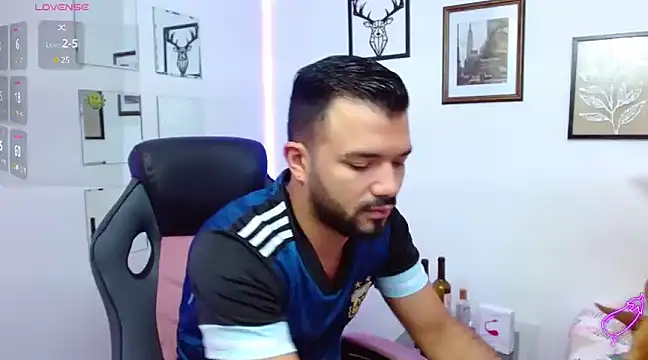 mathew vidal1 online show from 8, 3, 2025