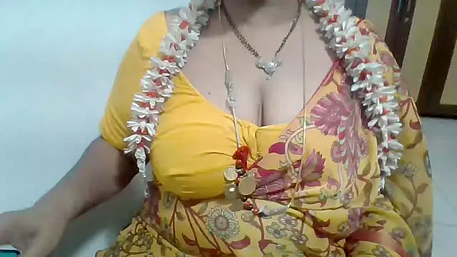 Snapshot of archanatelugu9 chatting on 24, 6, 2026 archanatelugu9 online show from 24, 6, 2026