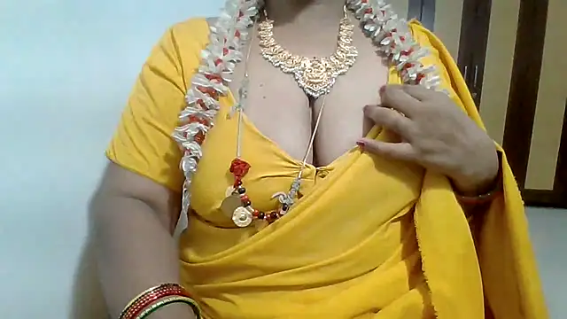 Snapshot of archanatelugu9 chatting on 4, 7, 2026 archanatelugu9 online show from 4, 7, 2026