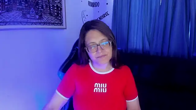 Snapshot of Ivette_Shaira chatting on 6, 7, 2026 Ivette Shaira online show from 6, 7, 2026