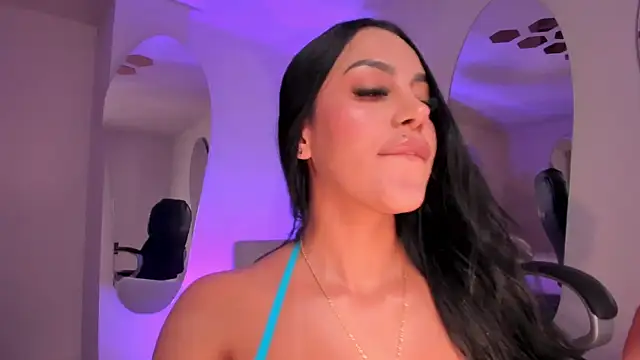 Snapshot of MileyCruz_ chatting on 15, 3, 2025 MileyCruz online show from 15, 3, 2025