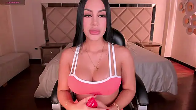 Snapshot of MileyCruz_ chatting on 19, 3, 2025 MileyCruz online show from 19, 3, 2025