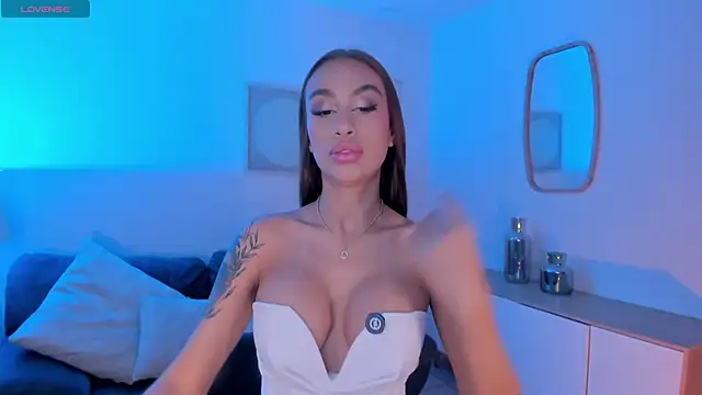 DannaCruz online show from 2, 4, 2026