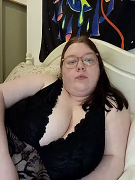 Sexycurvyemilyy online show from 16, 4, 2026