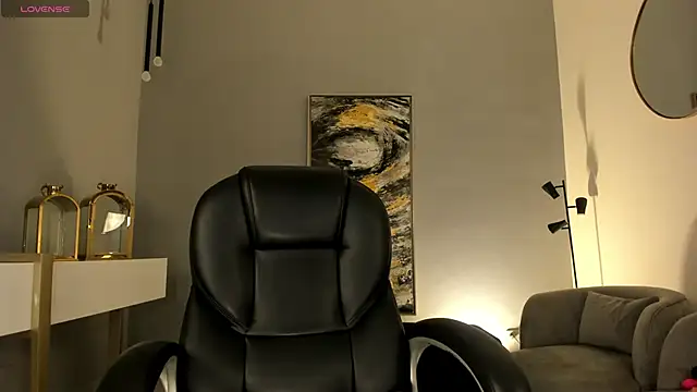 SophiePalmer online show from 7, 2, 2025