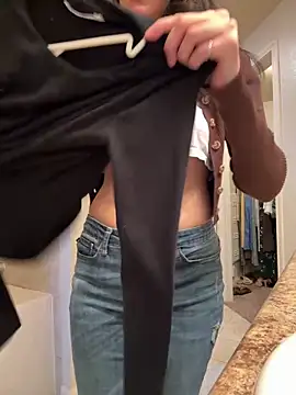 Natur4lBeautyb33 online show from 19, 11, 2025