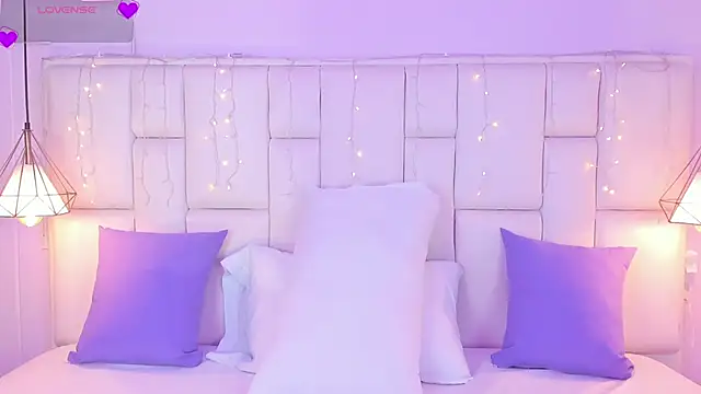 SarahSophia  online show from 17, 1, 2025