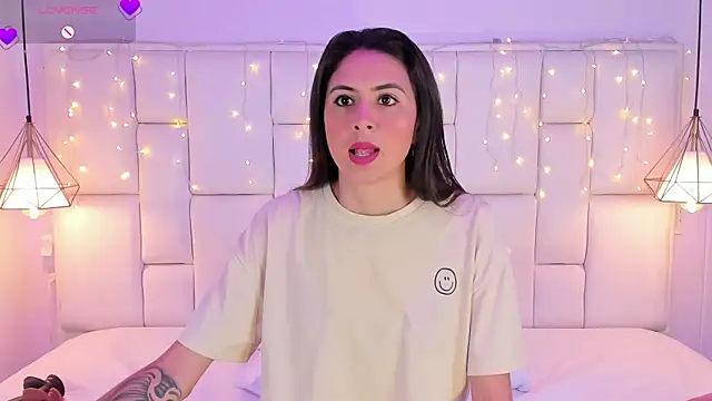 SarahSophia  online show from 30, 1, 2025