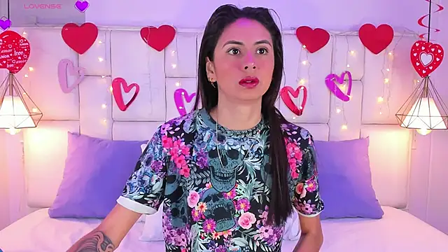 SarahSophia  online show from 19, 2, 2025