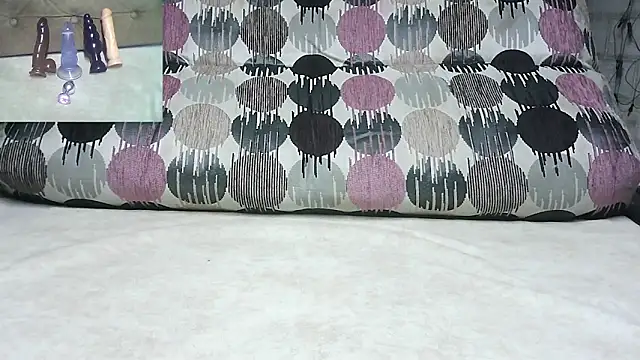 Snapshot of SladkiYA chatting on 22, 9, 2025 SladkiYA online show from 22, 9, 2025