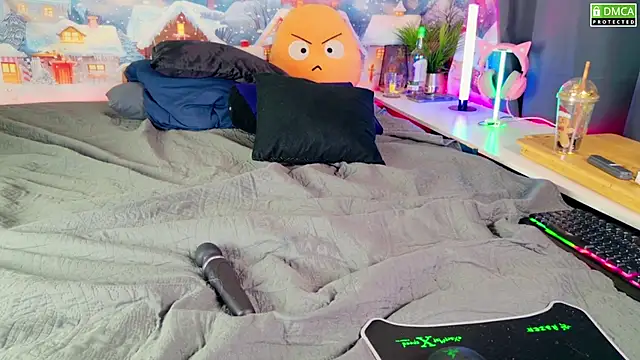 Kittychatte online show from 2, 1, 2025