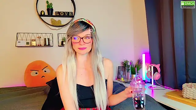 Kittychatte online show from 28, 1, 2025