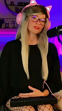 Kittychatte online show from 13, 5, 2026