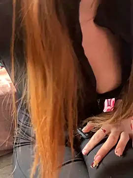 Snapshot of LaPetitechienne1 chatting on 25, 2, 2026 LaPetitechienne1 online show from 25, 2, 2026