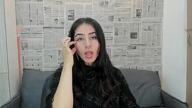 Mhelanny2 online show from 12, 1, 2025