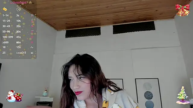 Snapshot of cristal__hot_1 chatting on 3, 12, 2024 cristal hot 1 online show from 3, 12, 2024