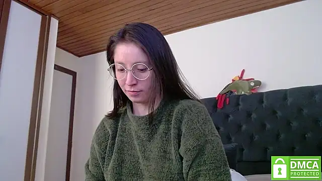 Snapshot of Sophi_Cute chatting on 11, 12, 2024 Sophi Cute online show from 11, 12, 2024