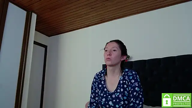 Snapshot of Sophi_Cute chatting on 20, 12, 2024 Sophi Cute online show from 20, 12, 2024
