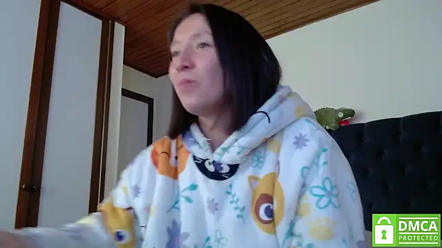 Snapshot of Sophi_Cute chatting on 28, 12, 2024 Sophi Cute online show from 28, 12, 2024