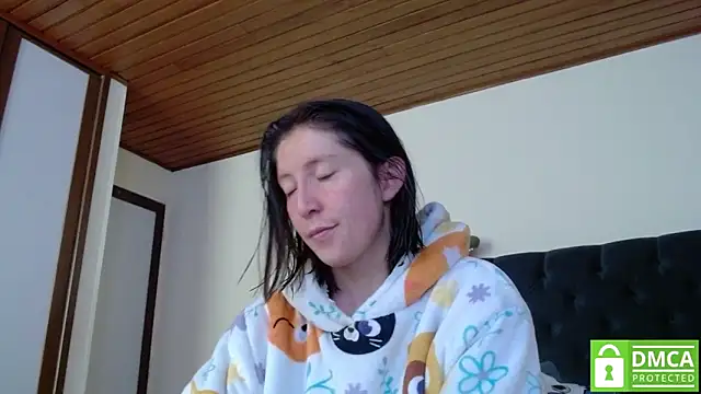 Snapshot of Sophi_Cute chatting on 28, 12, 2024 Sophi Cute online show from 28, 12, 2024