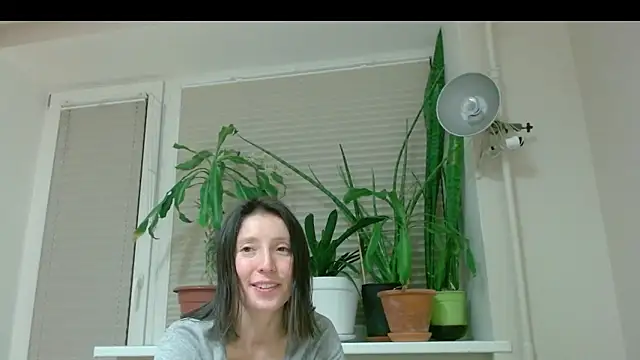 Snapshot of Sophi_Cute chatting on 15, 2, 2025 Sophi Cute online show from 15, 2, 2025