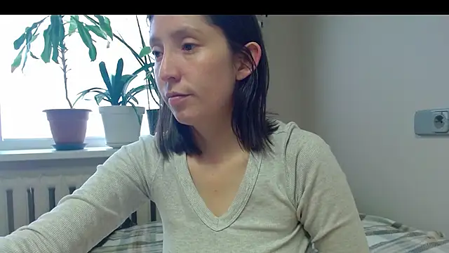 Snapshot of Sophi_Cute chatting on 1, 3, 2025 Sophi Cute online show from 1, 3, 2025