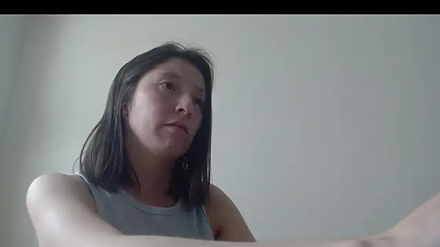 Snapshot of Sophi_Cute chatting on 8, 3, 2025 Sophi Cute online show from 8, 3, 2025