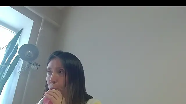 Snapshot of Sophi_Cute chatting on 11, 3, 2025 Sophi Cute online show from 11, 3, 2025