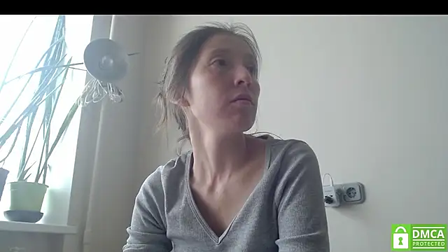 Snapshot of Sophi_Cute chatting on 20, 9, 2025 Sophi Cute online show from 20, 9, 2025