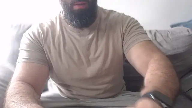 Snapshot of hugemachohandsome chatting on 17, 6, 2026 hugemachohandsome online show from 17, 6, 2026