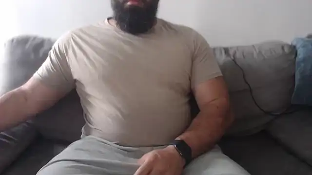 Snapshot of hugemachohandsome chatting on 23, 6, 2026 hugemachohandsome online show from 23, 6, 2026