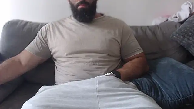 Snapshot of hugemachohandsome chatting on 27, 6, 2026 hugemachohandsome online show from 27, 6, 2026