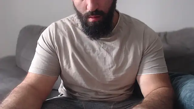 Snapshot of hugemachohandsome chatting on 10, 7, 2026 hugemachohandsome online show from 10, 7, 2026