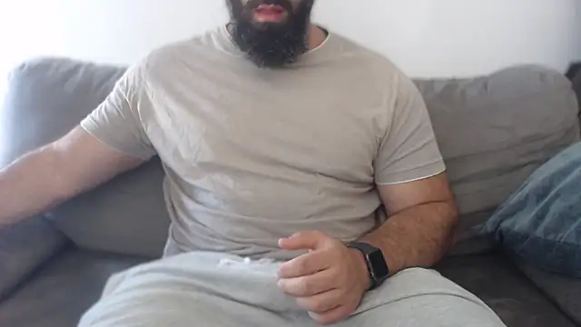 Snapshot of hugemachohandsome chatting on 11, 7, 2026 hugemachohandsome online show from 11, 7, 2026