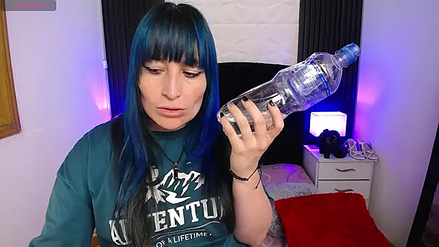 alicia moom online show from 22, 1, 2025