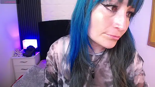 alicia moom online show from 5, 2, 2025