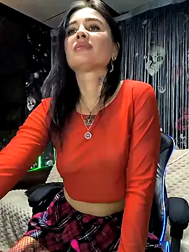 KikiXRed online show from 4, 12, 2024