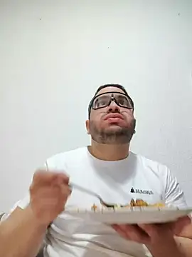 CamiolfeHotXxx online show from 18, 2, 2025