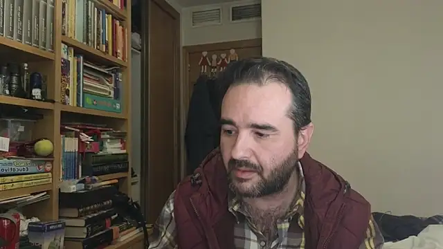 curiosillo83 online show from 24, 11, 2025