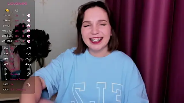 KindHazelHere  online show from 13, 2, 2025