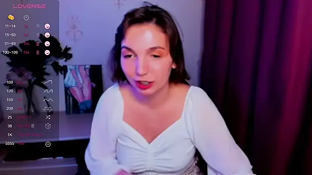 KindHazelHere  online show from 21, 10, 2025