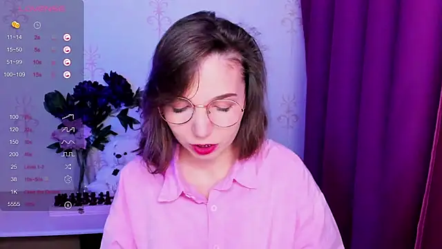 KindHazelHere  online show from 3, 2, 2026