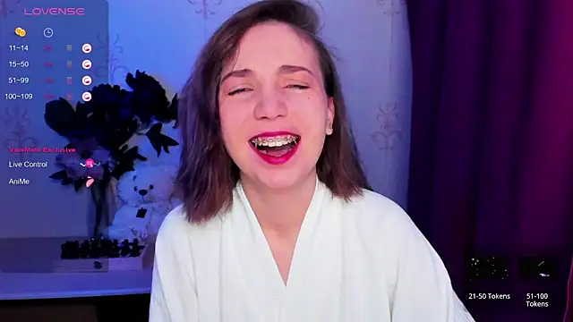 KindHazelHere  online show from 15, 2, 2026