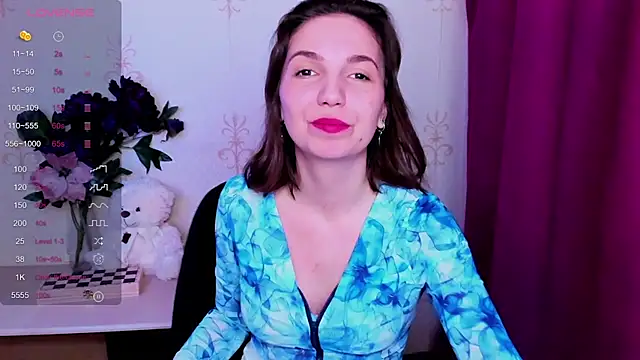 KindHazelHere  online show from 6, 4, 2026