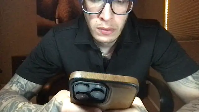 Bwcjoshbanks online show from 12, 4, 2026