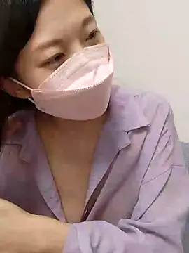 Snapshot of Lu_Nana chatting on 11, 12, 2024 Lu Nana online show from 11, 12, 2024