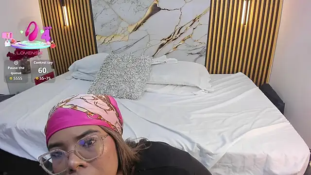  nickypurple  online show from 2, 11, 2025