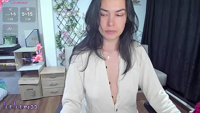 Snapshot of Lunlunera chatting on 25, 2, 2025 Lunlunera online show from 25, 2, 2025